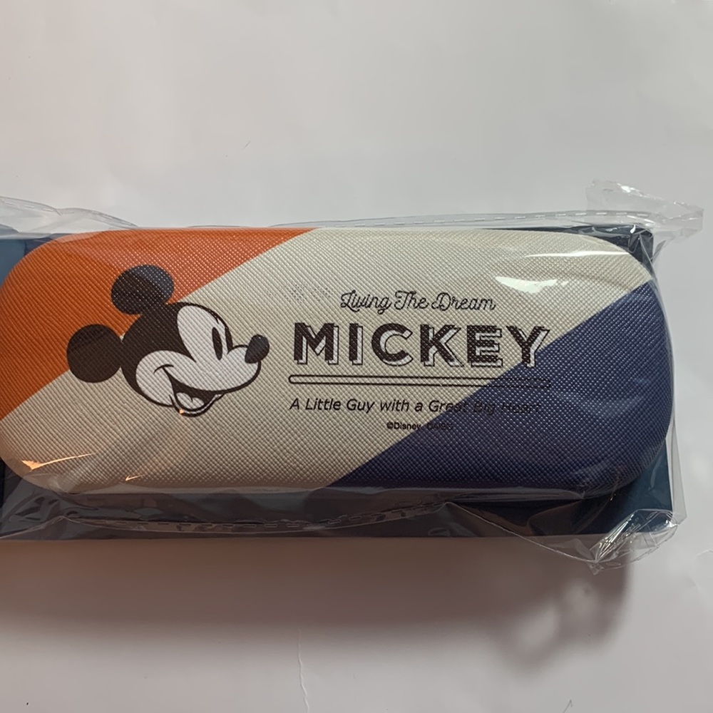 Mickey Mouse sun glass/eyeglass case - Picture 2 of 2